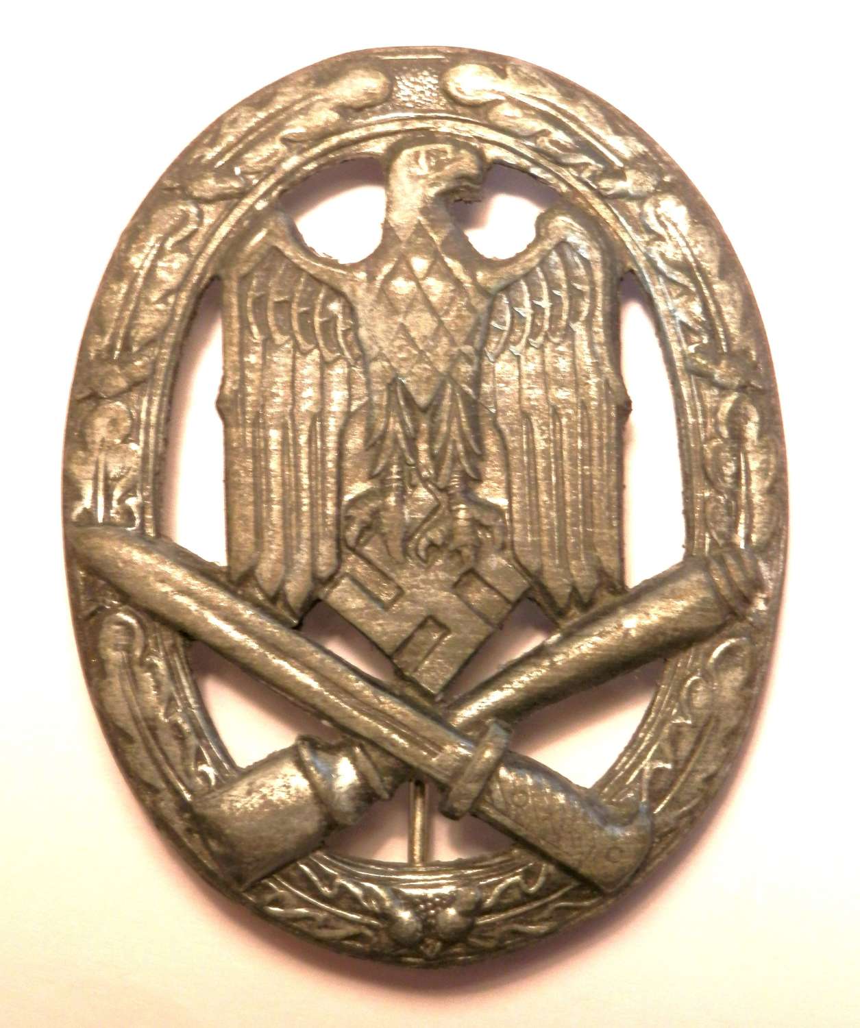 German General Assault Badge. Non maker marked