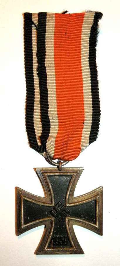 Third Reich Iron Cross, 2nd Class. Makers Mark No. 6