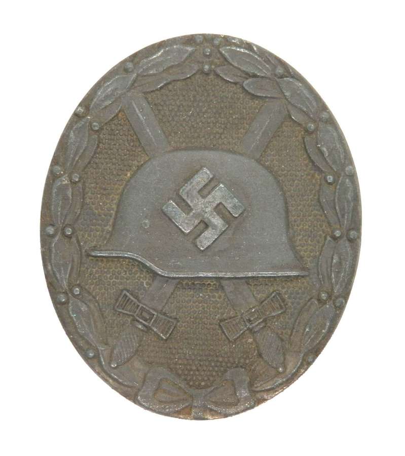 Silver Wound Badge. Makers Marked 65.