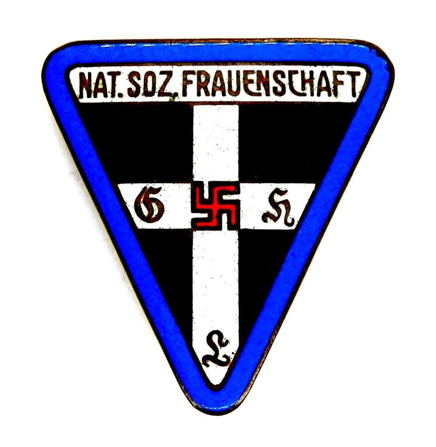 Nat. Soz, Frauenschaft Women's Staff Members Pin Badge.