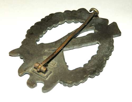 German Infantry Assault Badge. Maker marked FO.
